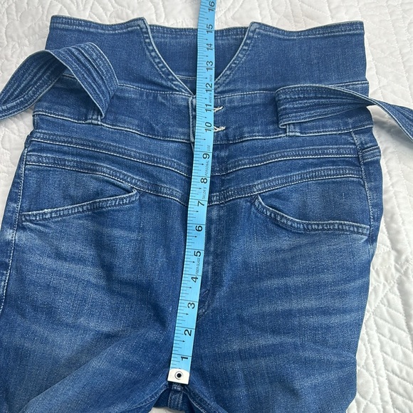 MOTHER •27• The Triple Stack Looker in Wish On A Star Jeans - Picture 12 of 13